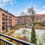 Renovated Two-Bedroom Apartment In A Central Area
