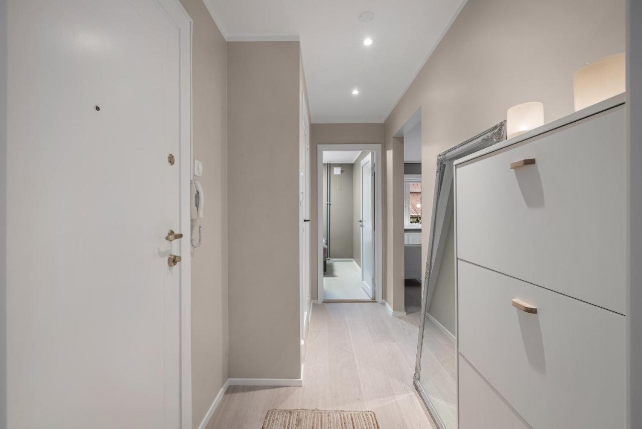 Renovated Two-bedroom In A Area *